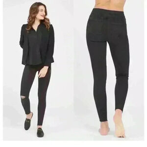 SPANX Women's Medium Distressed Ankle Skinny Jegging Jeans in Vintage Black